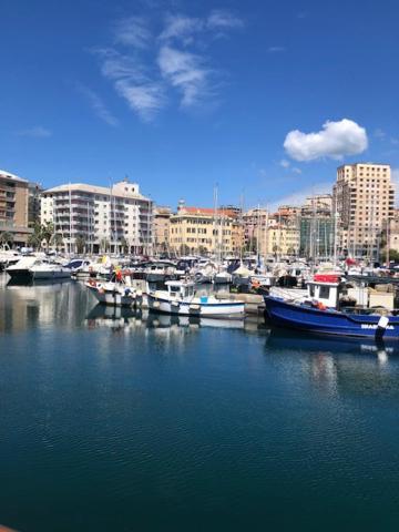 Apartmán Sabrina'S Relax Fra Mare E Storia Savona Exteriér fotografie